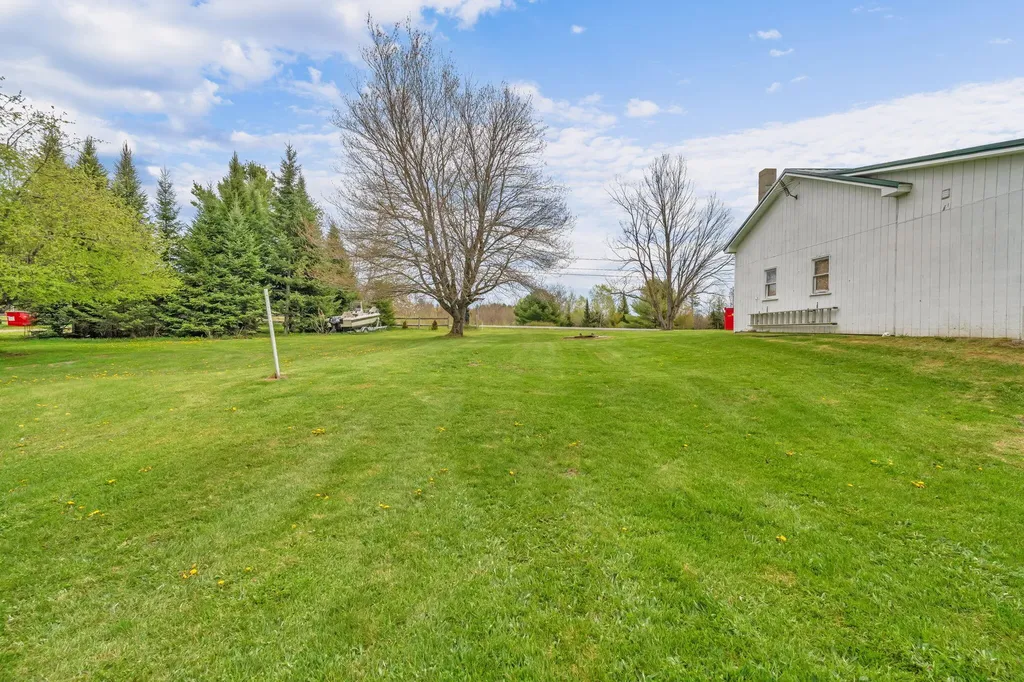 752 Detroit Road Troy ME 04987