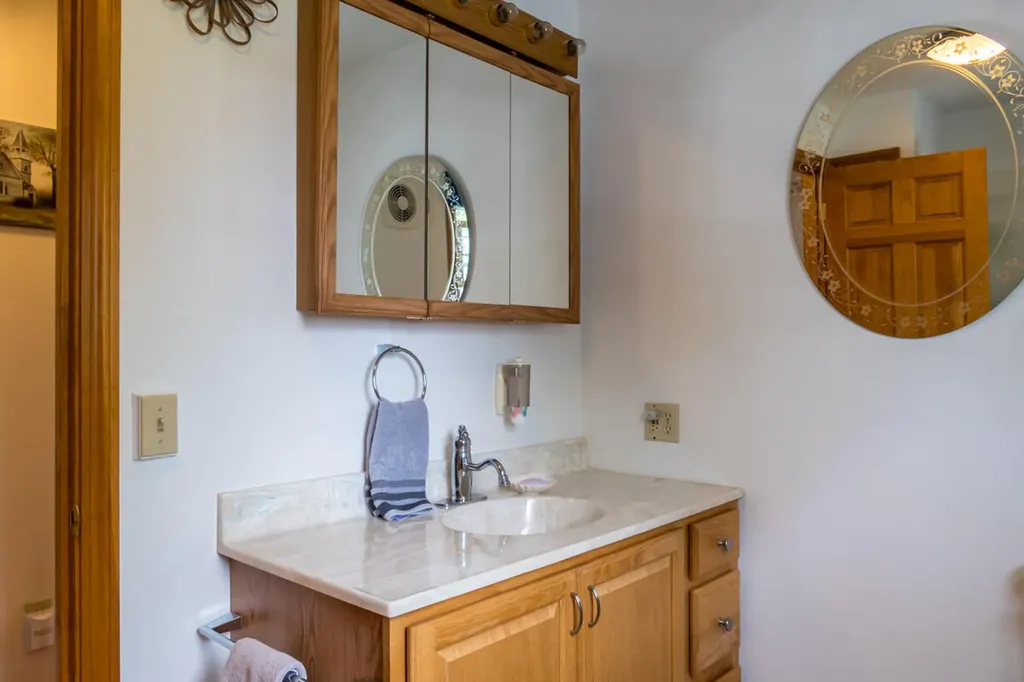 800 North Road North Yarmouth ME 04097