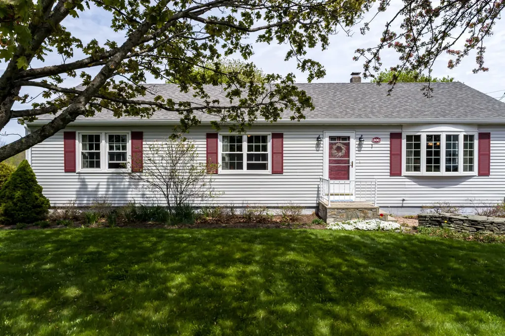 800 North Road North Yarmouth ME 04097