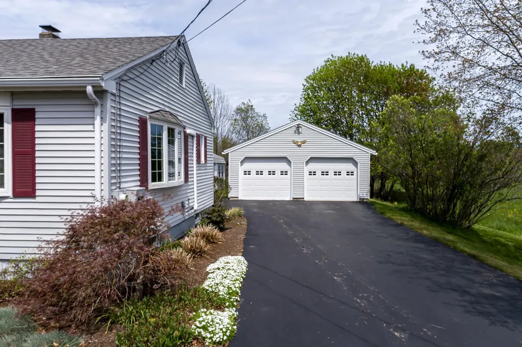 800 North Road North Yarmouth ME 04097