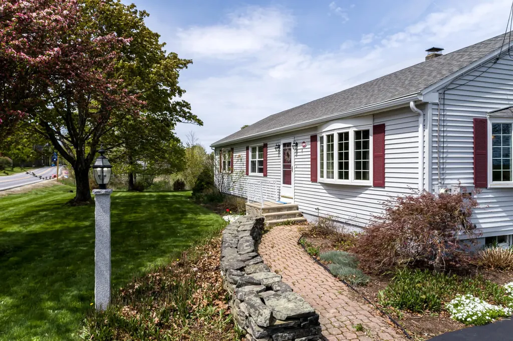 800 North Road North Yarmouth ME 04097