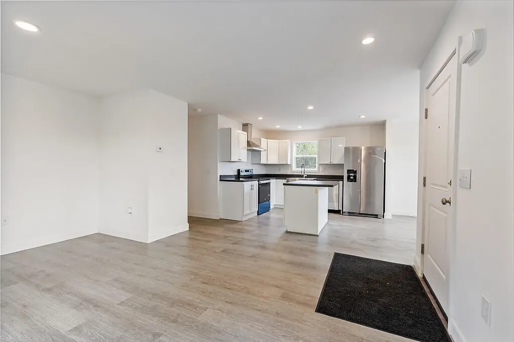 11 Cookson Road Burnham ME 04922