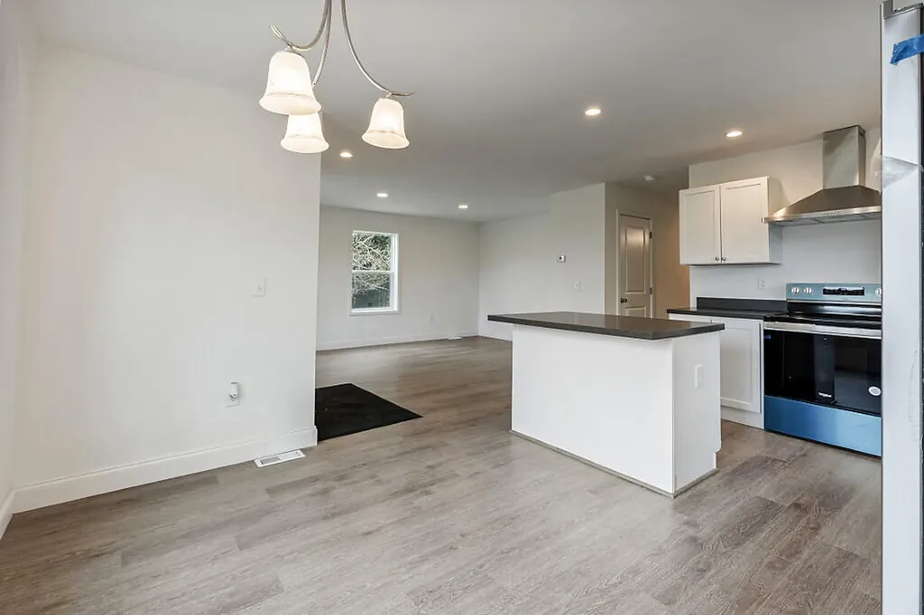 11 Cookson Road Burnham ME 04922