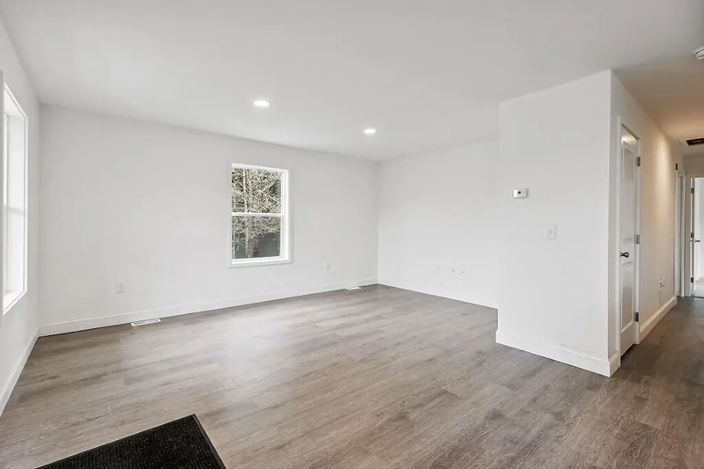 11 Cookson Road Burnham ME 04922
