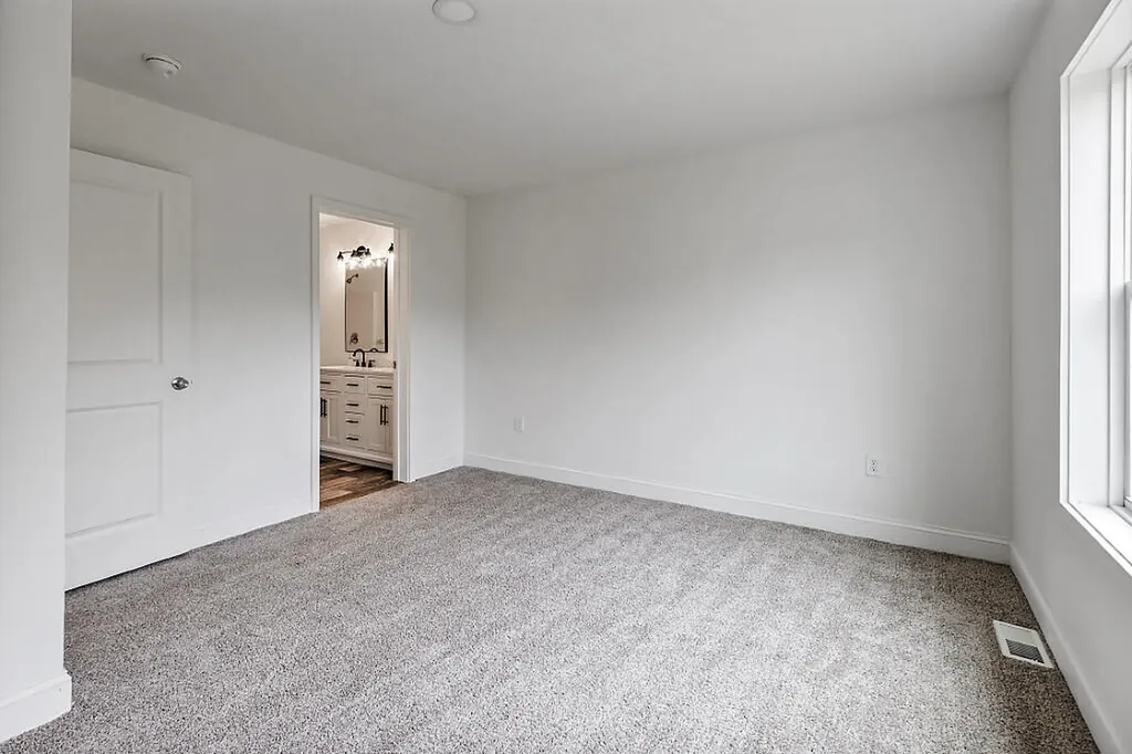 11 Cookson Road Burnham ME 04922