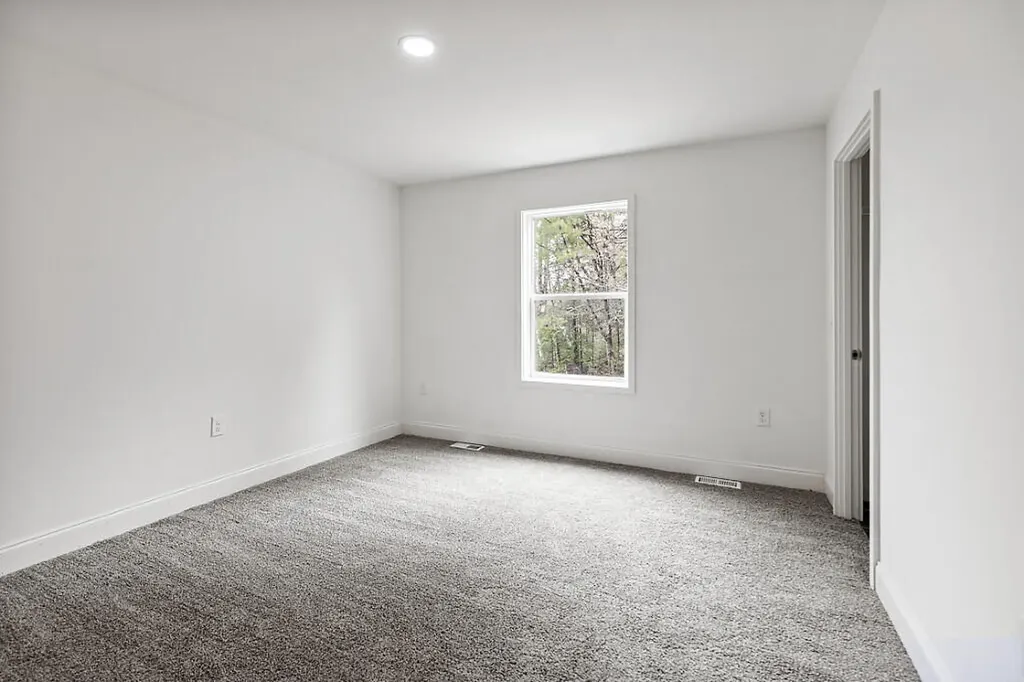 11 Cookson Road Burnham ME 04922