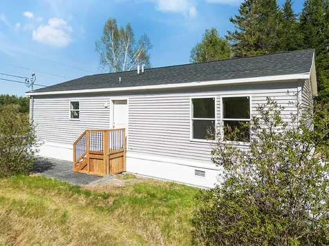 11 Cookson Road Burnham ME 04922
