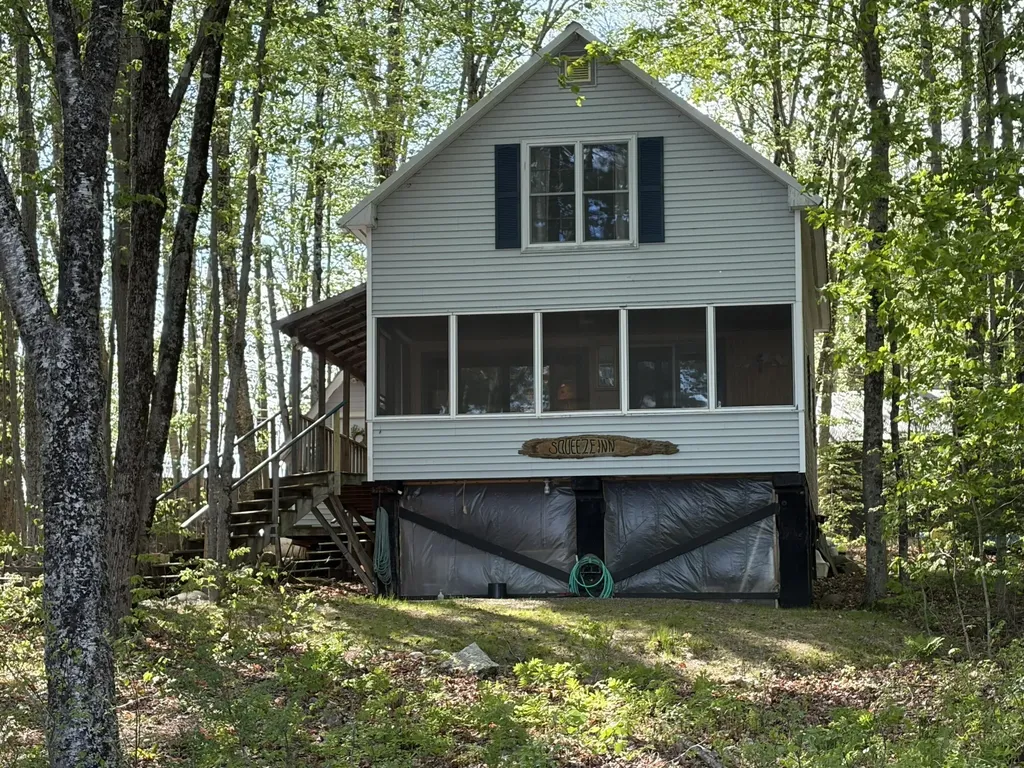 82 Lakeside Drive Saint Albans ME 04971