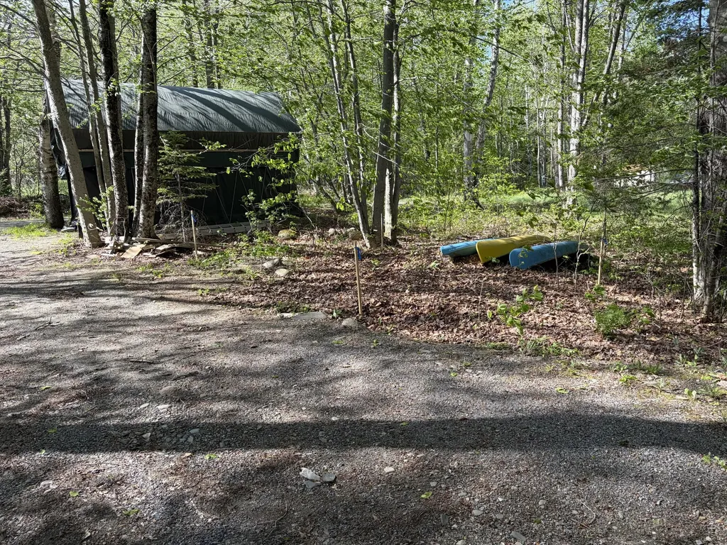 82 Lakeside Drive Saint Albans ME 04971