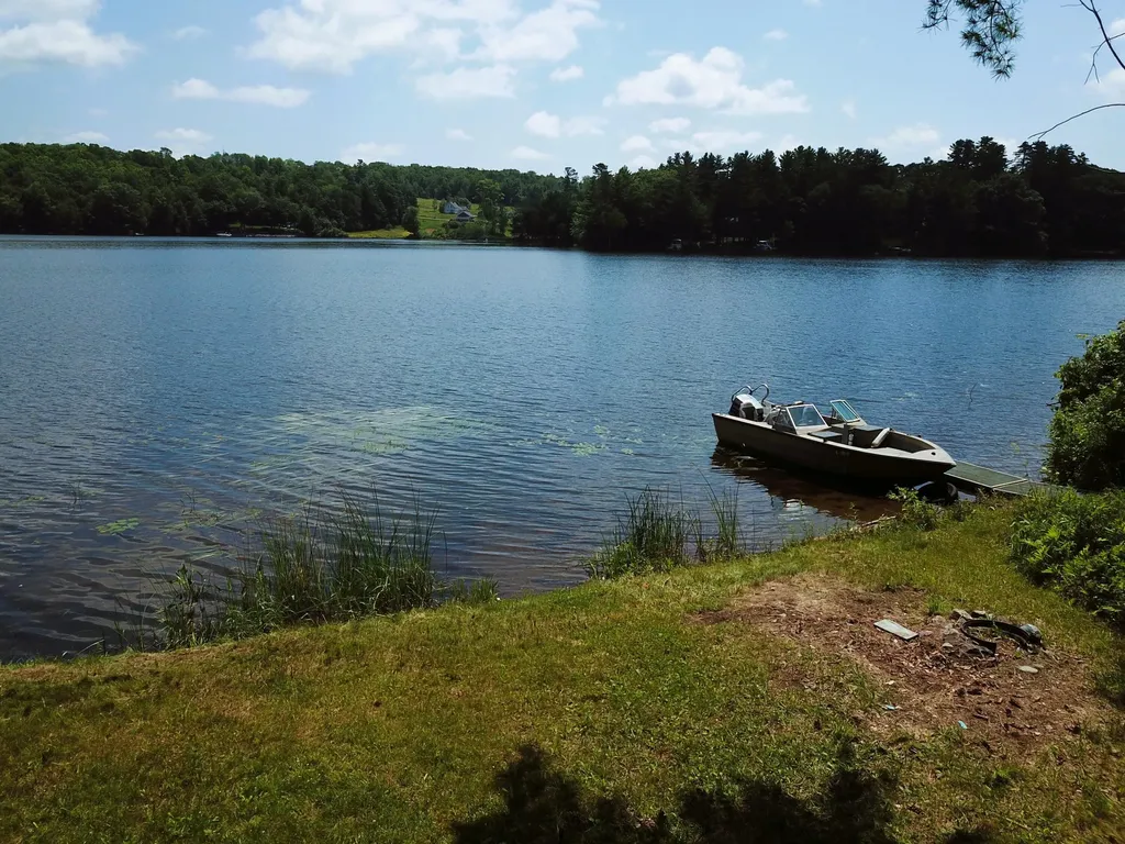 82 Lakeside Drive Saint Albans ME 04971