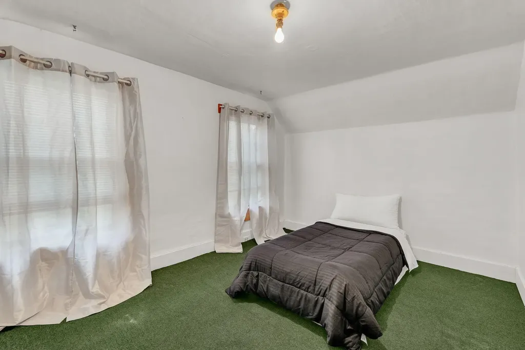 402 Webb Ridge Road Palmyra ME 04965