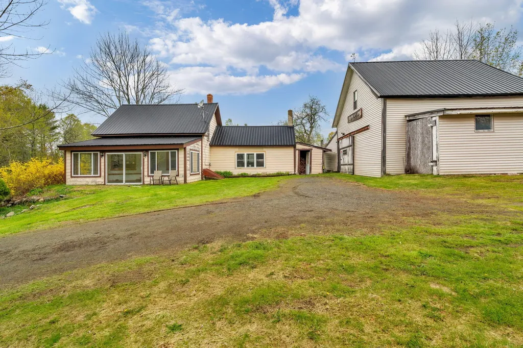 402 Webb Ridge Road Palmyra ME 04965