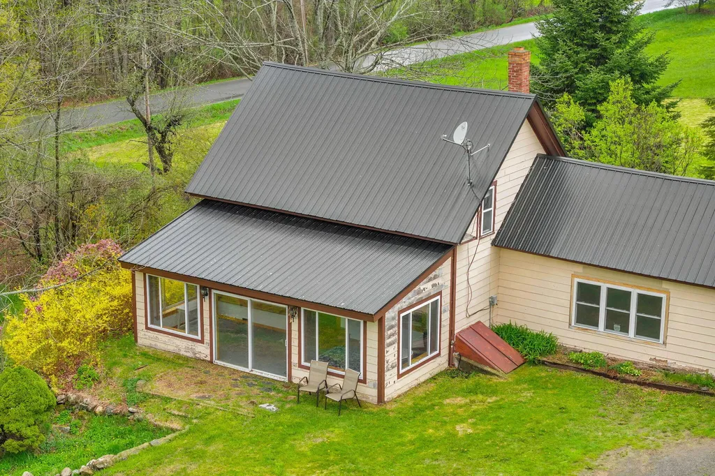 402 Webb Ridge Road Palmyra ME 04965