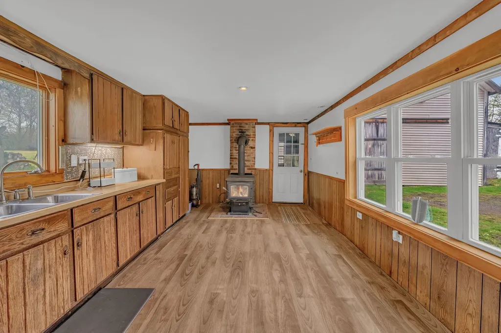 402 Webb Ridge Road Palmyra ME 04965
