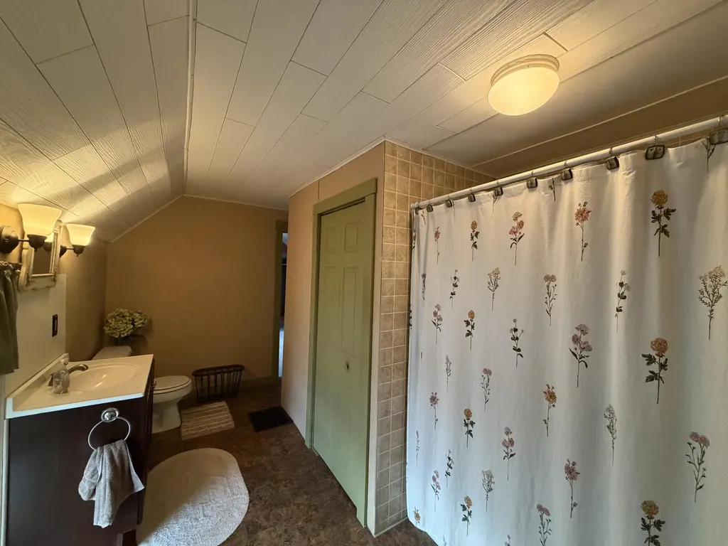 2741 Lee Road Lee ME 04455