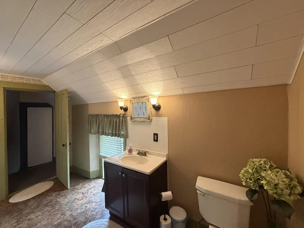 2741 Lee Road Lee ME 04455