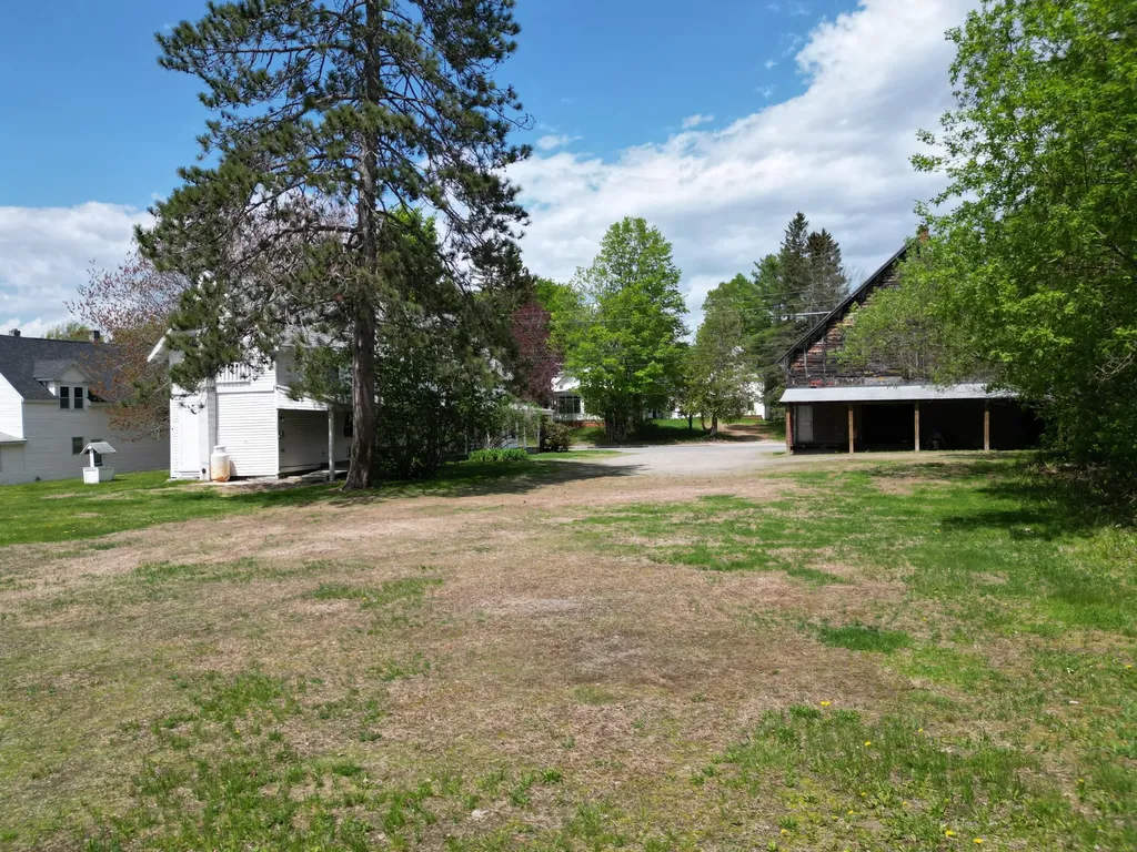 2741 Lee Road Lee ME 04455