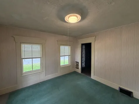 2741 Lee Road Lee ME 04455