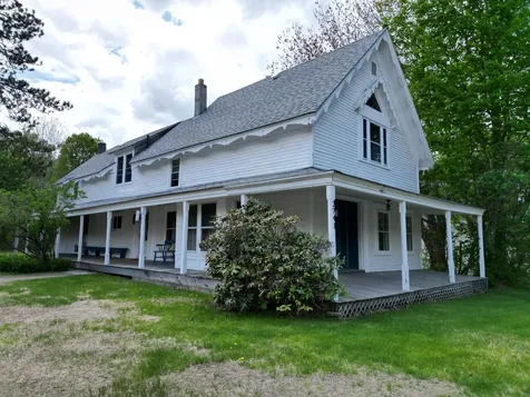 2741 Lee Road Lee ME 04455