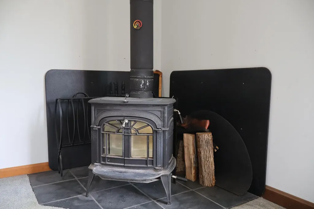 68 Boothby Road Athens ME 04912