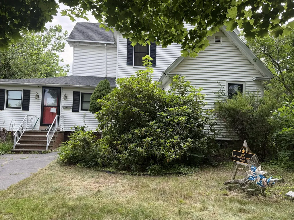 14 Indian Trail Lane Brewer ME 04412