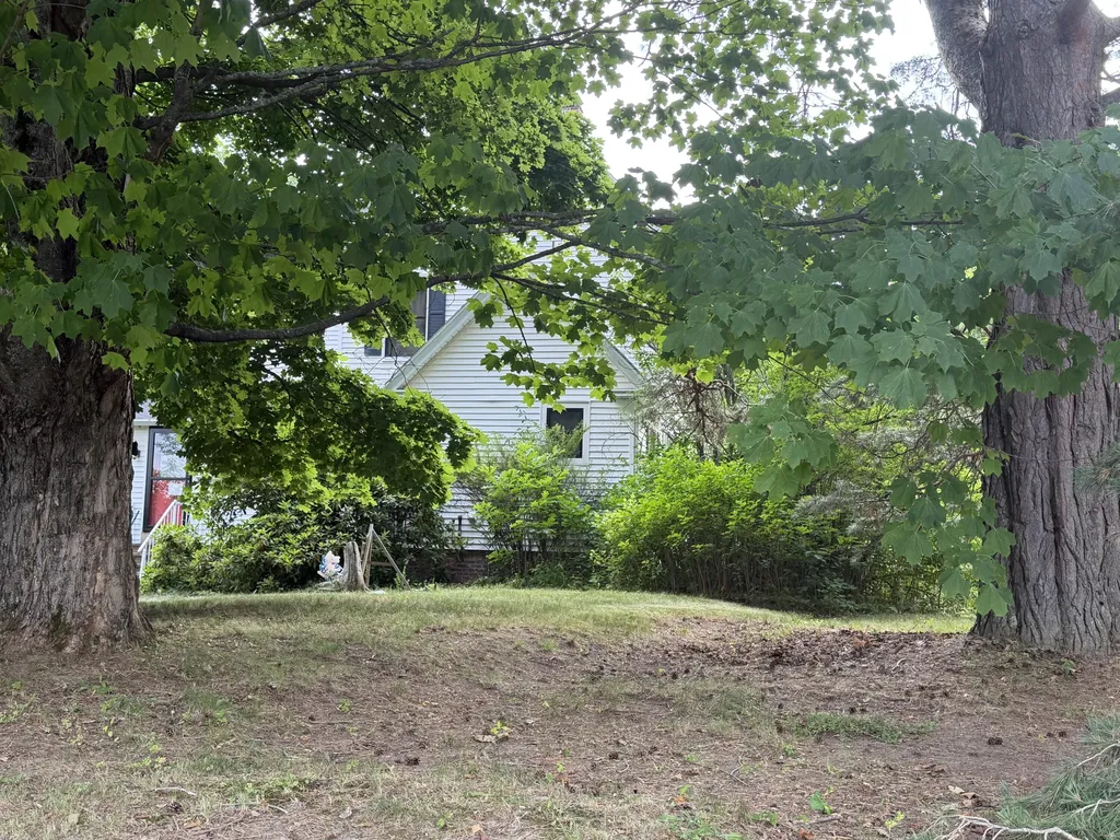 14 Indian Trail Lane Brewer ME 04412