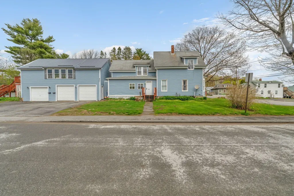 76 Lee Road Lincoln ME 04457