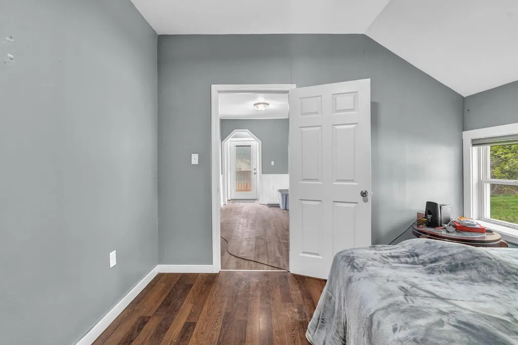 76 Lee Road Lincoln ME 04457