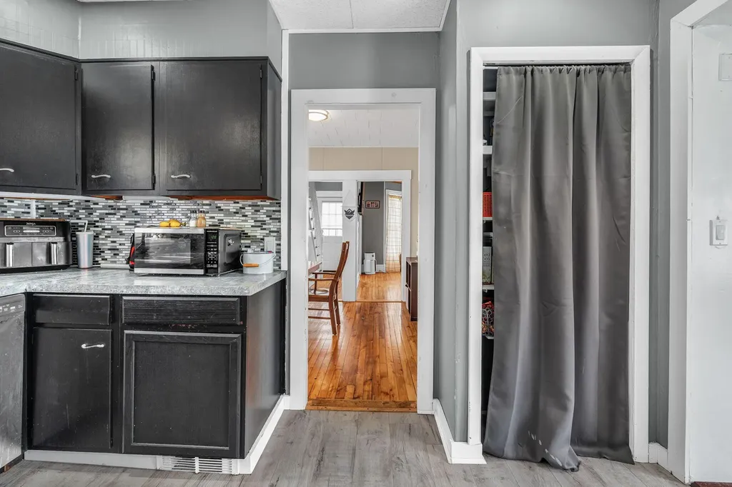 76 Lee Road Lincoln ME 04457