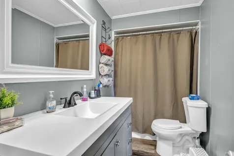 76 Lee Road Lincoln ME 04457