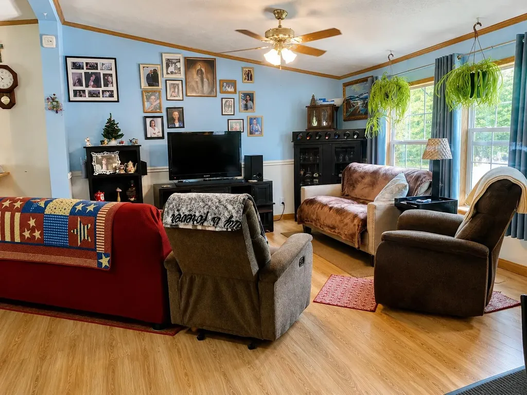 38 Kelly Circle Sidney ME 04330