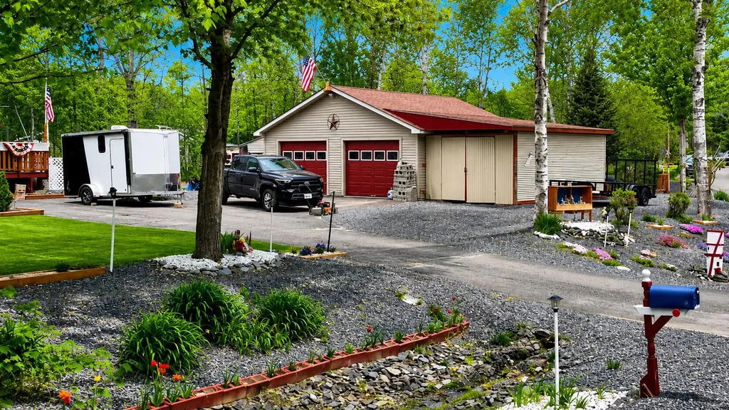 38 Kelly Circle Sidney ME 04330