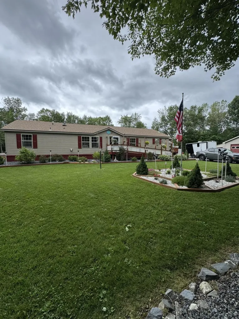 38 Kelly Circle Sidney ME 04330