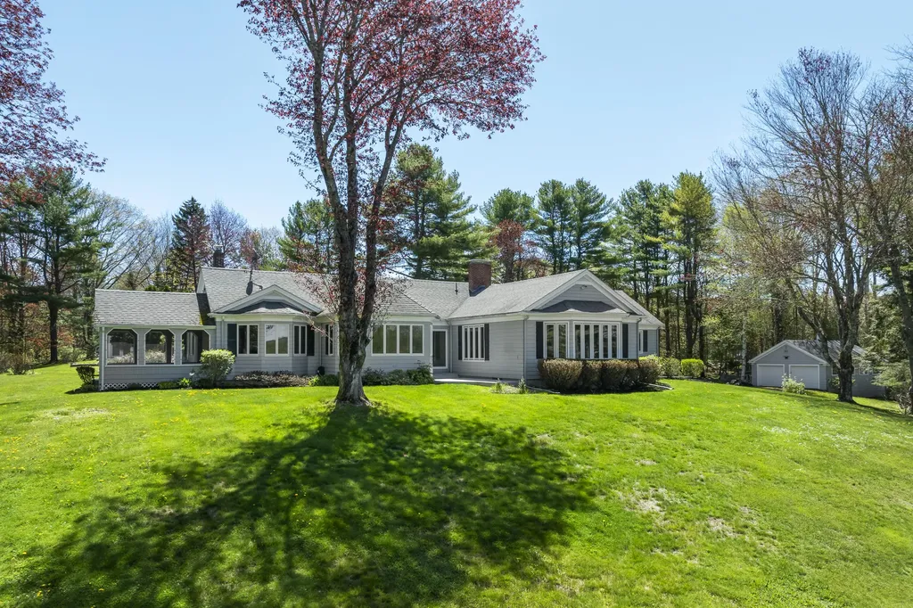 367 State Route 129 South Bristol ME 04573