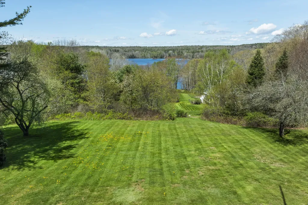 367 State Route 129 South Bristol ME 04573