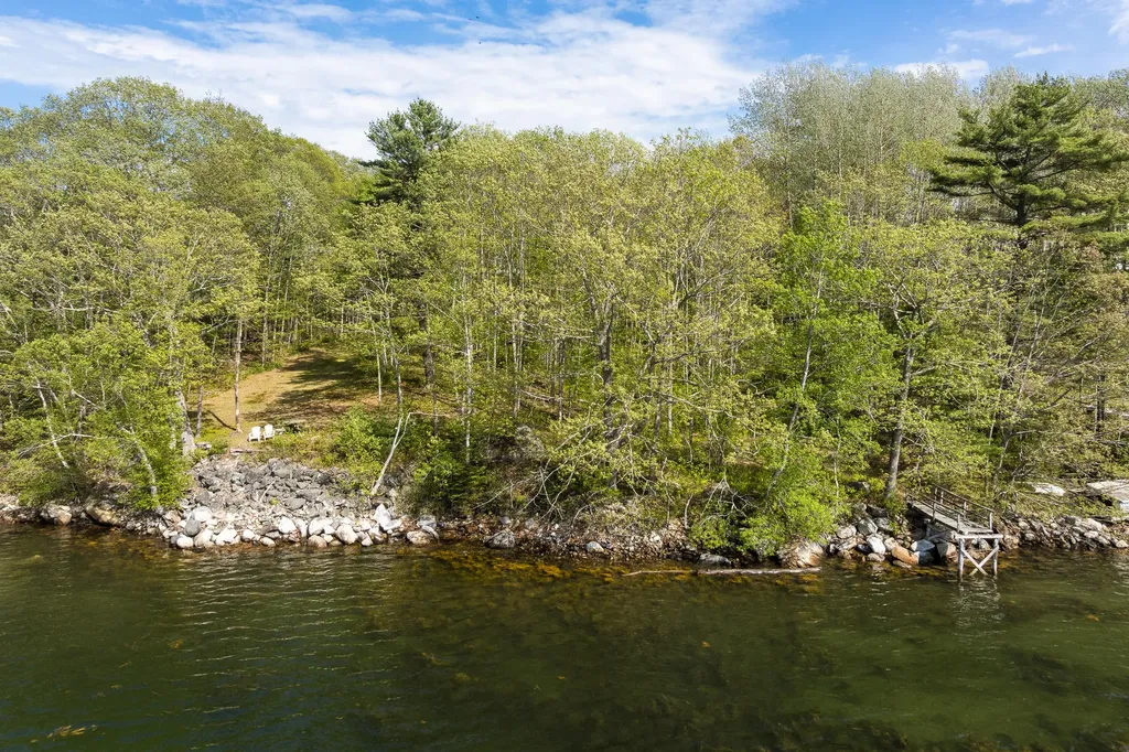 367 State Route 129 South Bristol ME 04573