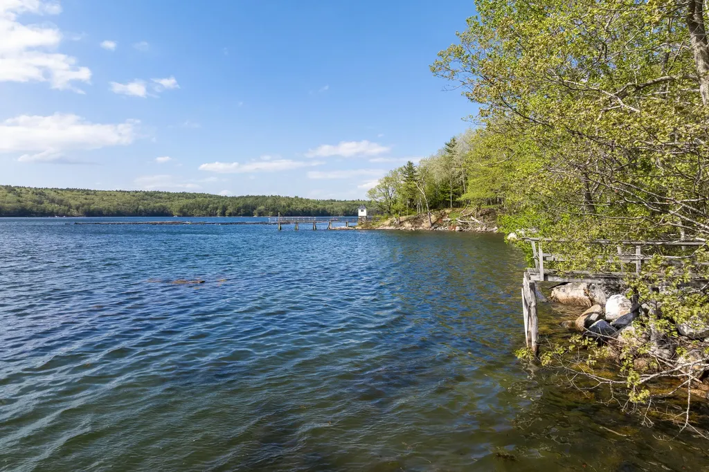 367 State Route 129 South Bristol ME 04573