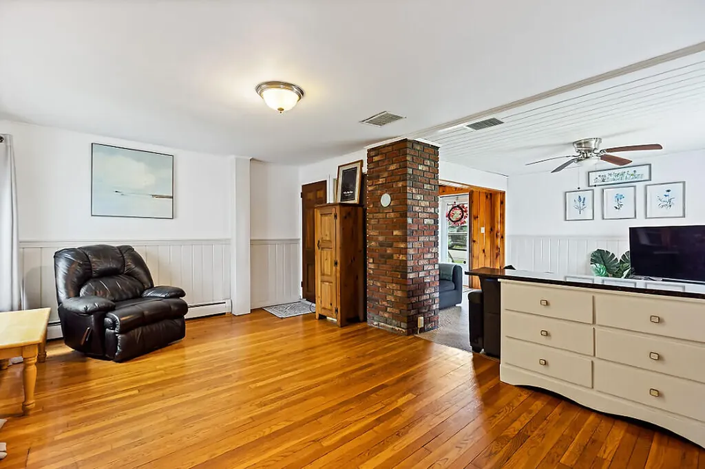 60 Heath Street Oakland ME 04963