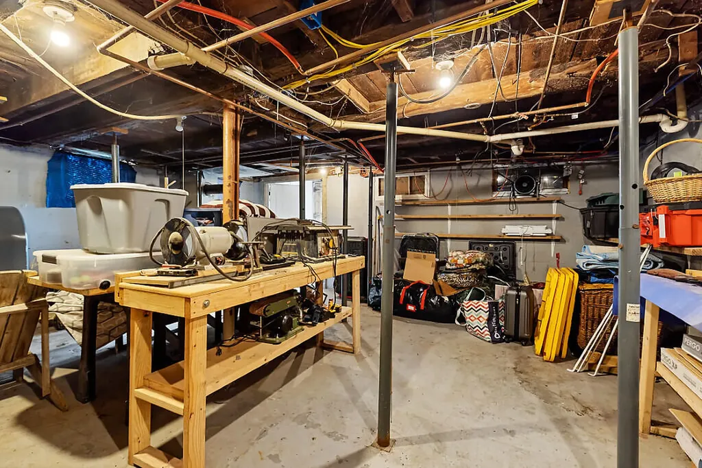 60 Heath Street Oakland ME 04963