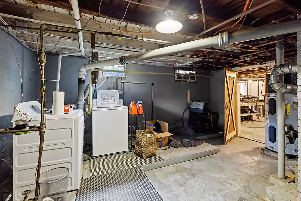 60 Heath Street Oakland ME 04963