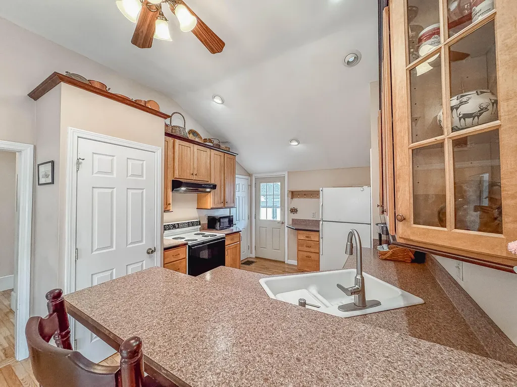71 Willard Street South Portland ME 04106