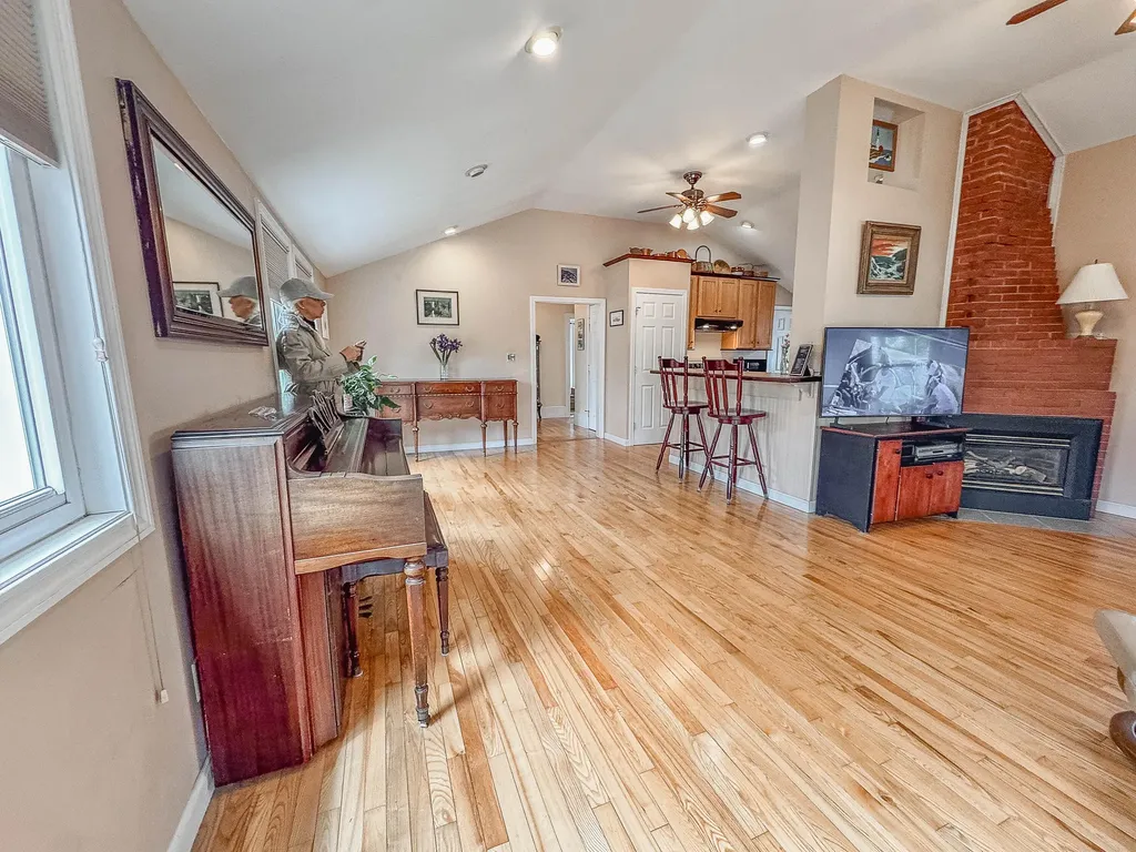 71 Willard Street South Portland ME 04106