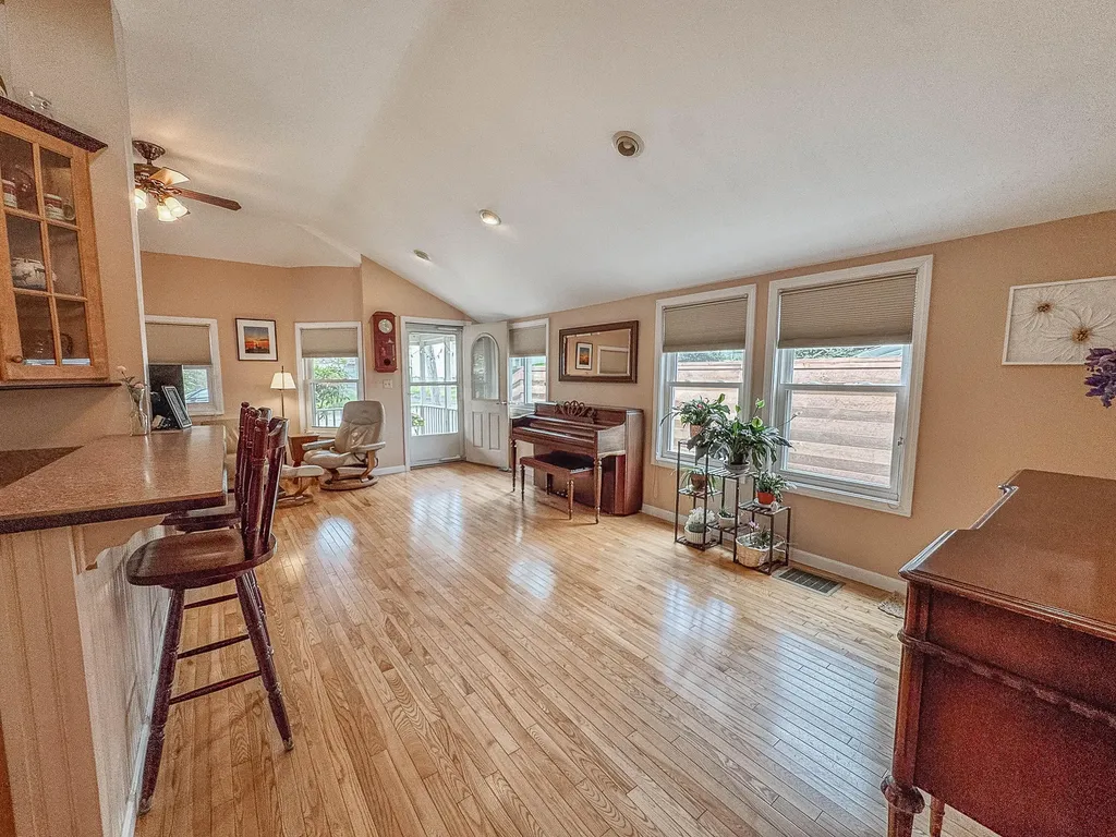 71 Willard Street South Portland ME 04106