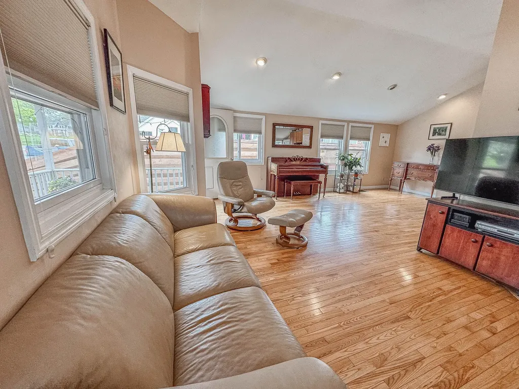 71 Willard Street South Portland ME 04106