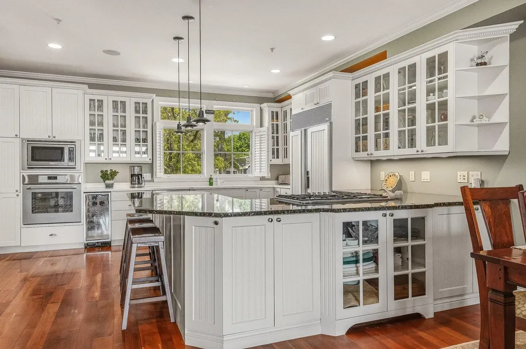 4 Island Avenue Kittery ME 03904