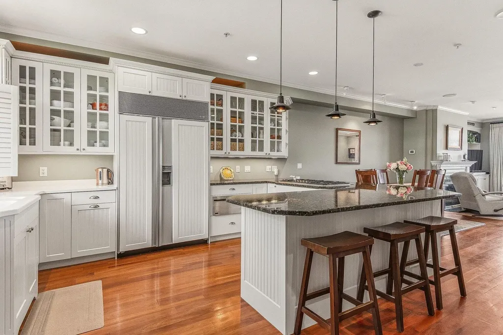 4 Island Avenue Kittery ME 03904