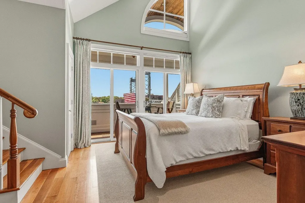 4 Island Avenue Kittery ME 03904
