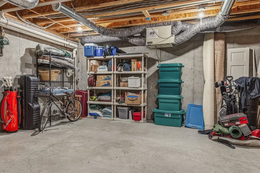 4 Island Avenue Kittery ME 03904