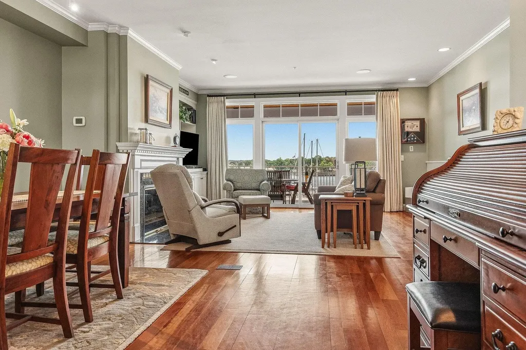 4 Island Avenue Kittery ME 03904