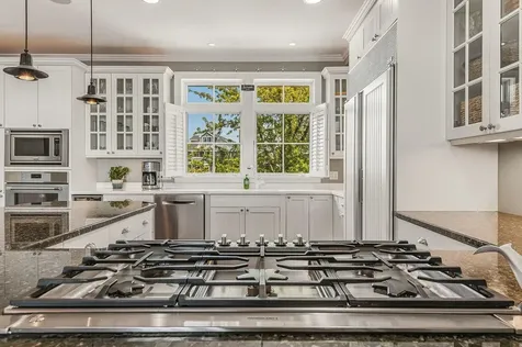 4 Island Avenue Kittery ME 03904